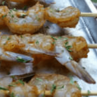 Barbecuing jumbo prawns